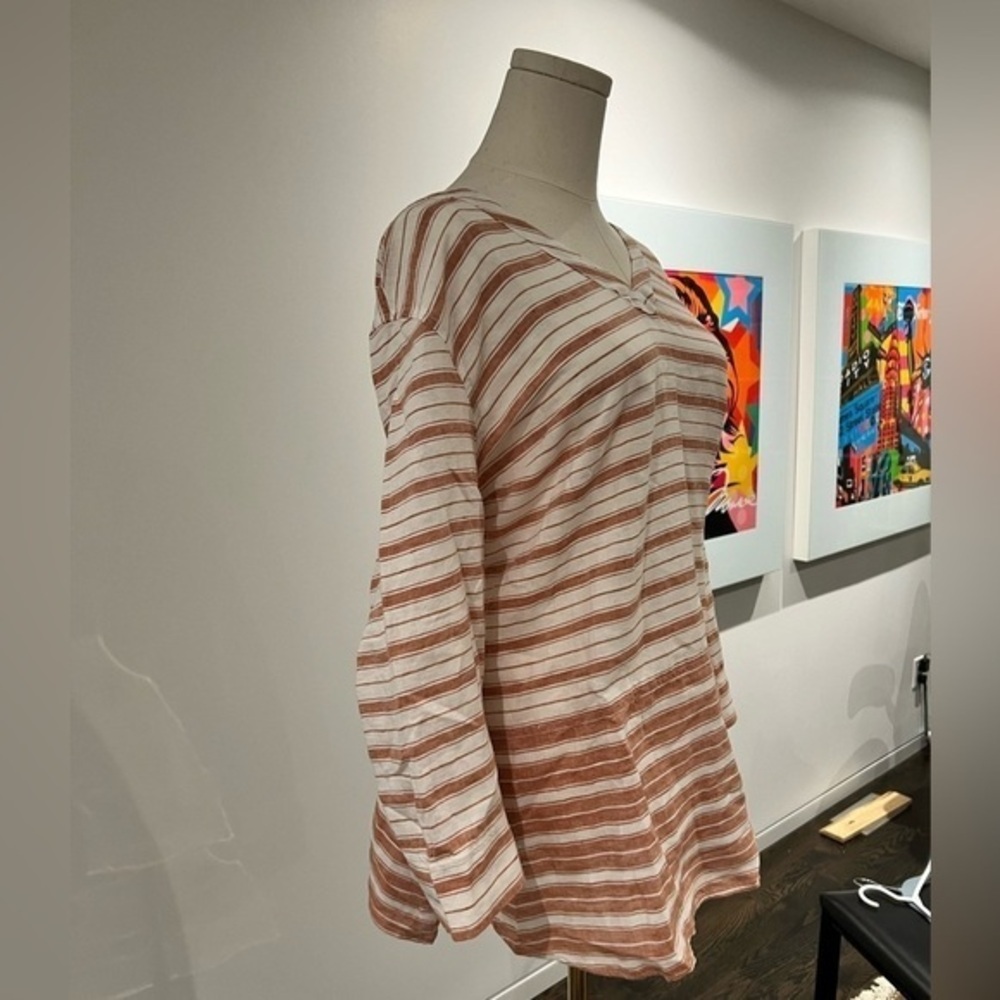 NWOT - Eddie Bauer women’s size 2X linen blend  tunic in striped pattern.